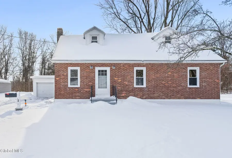 7 Onderdonk Avenue, Hampton Manor, NY 12144 - Image #2