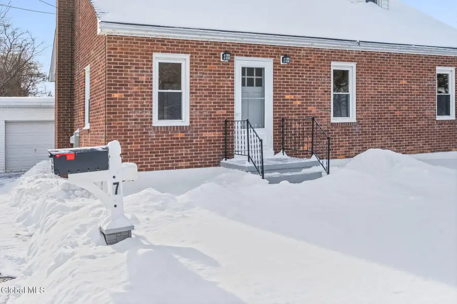 7 Onderdonk Avenue, Hampton Manor, NY 12144 - Image #3