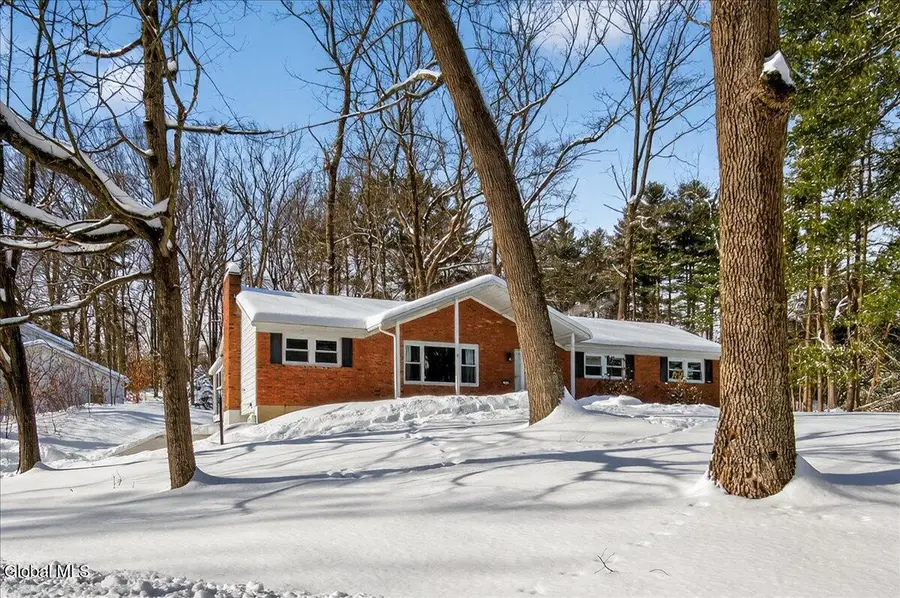 77 Blue Spruce Lane, Malta, NY 12019 - Image #2