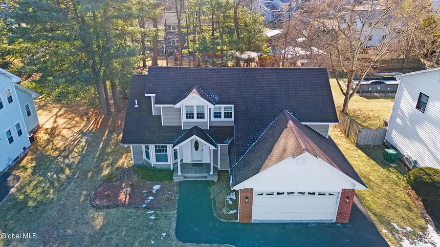 20 Hampshire Way, Colonie Town, NY 12309 - Image #3