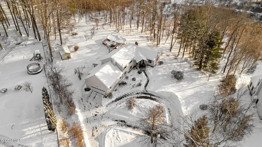 42 Wildwood Lane, Bethlehem, NY 12158 - Image #3