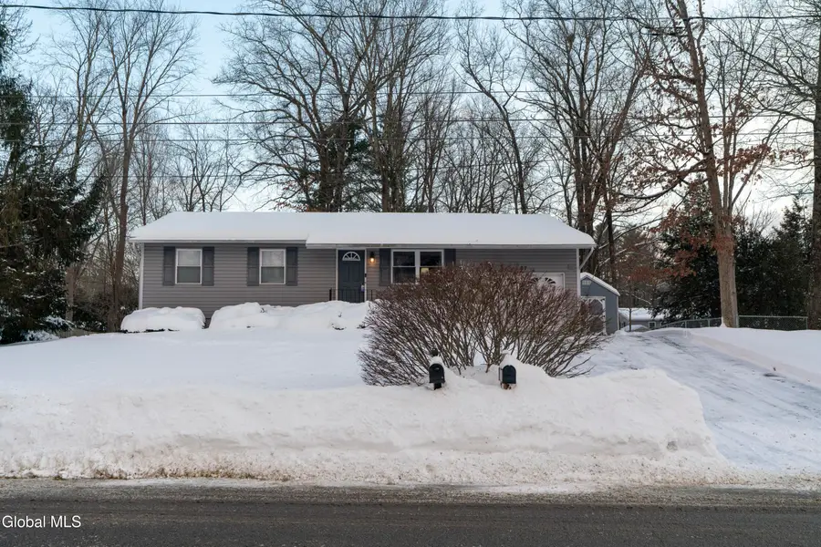 77 Tamarack Trail, Saratoga Springs, NY 12866 - Image #2