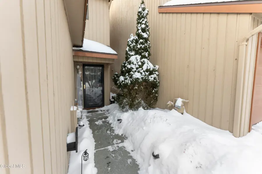 216 Harvard Road, Latham, NY 12189 - Image #3