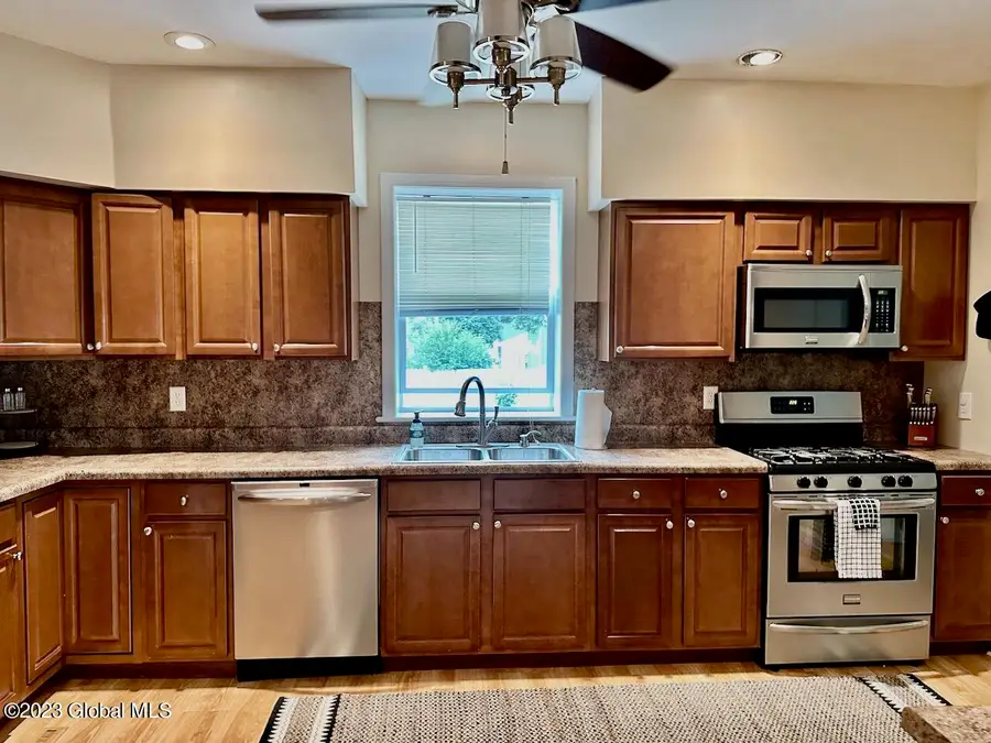 74 Walnut Street, Saratoga Springs, NY 12866 - Image #3