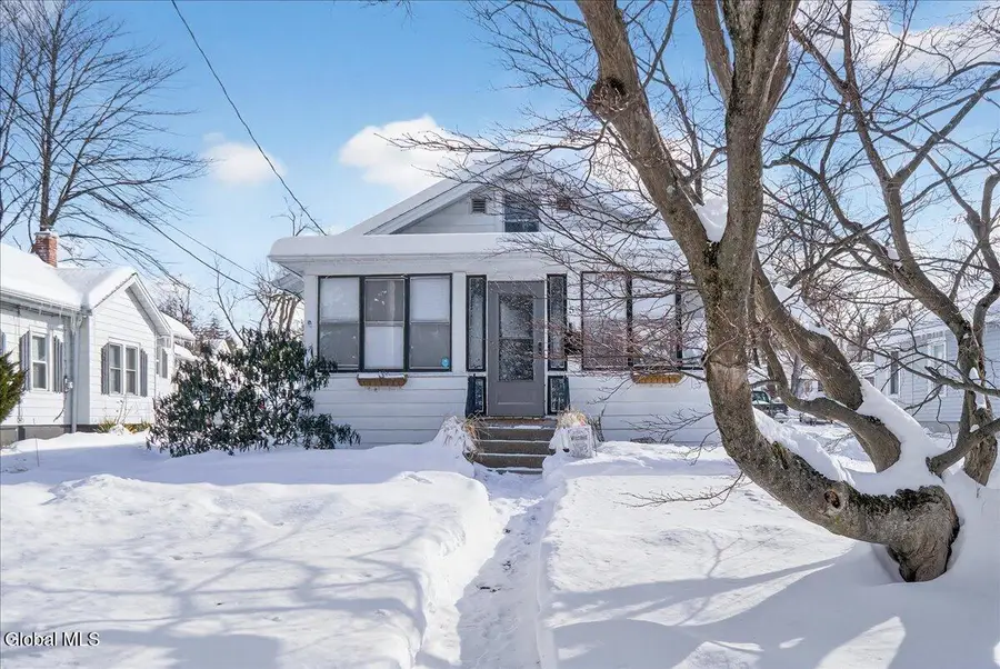 5 Bloomingdale Avenue, East Greenbush, NY 12061 - #2