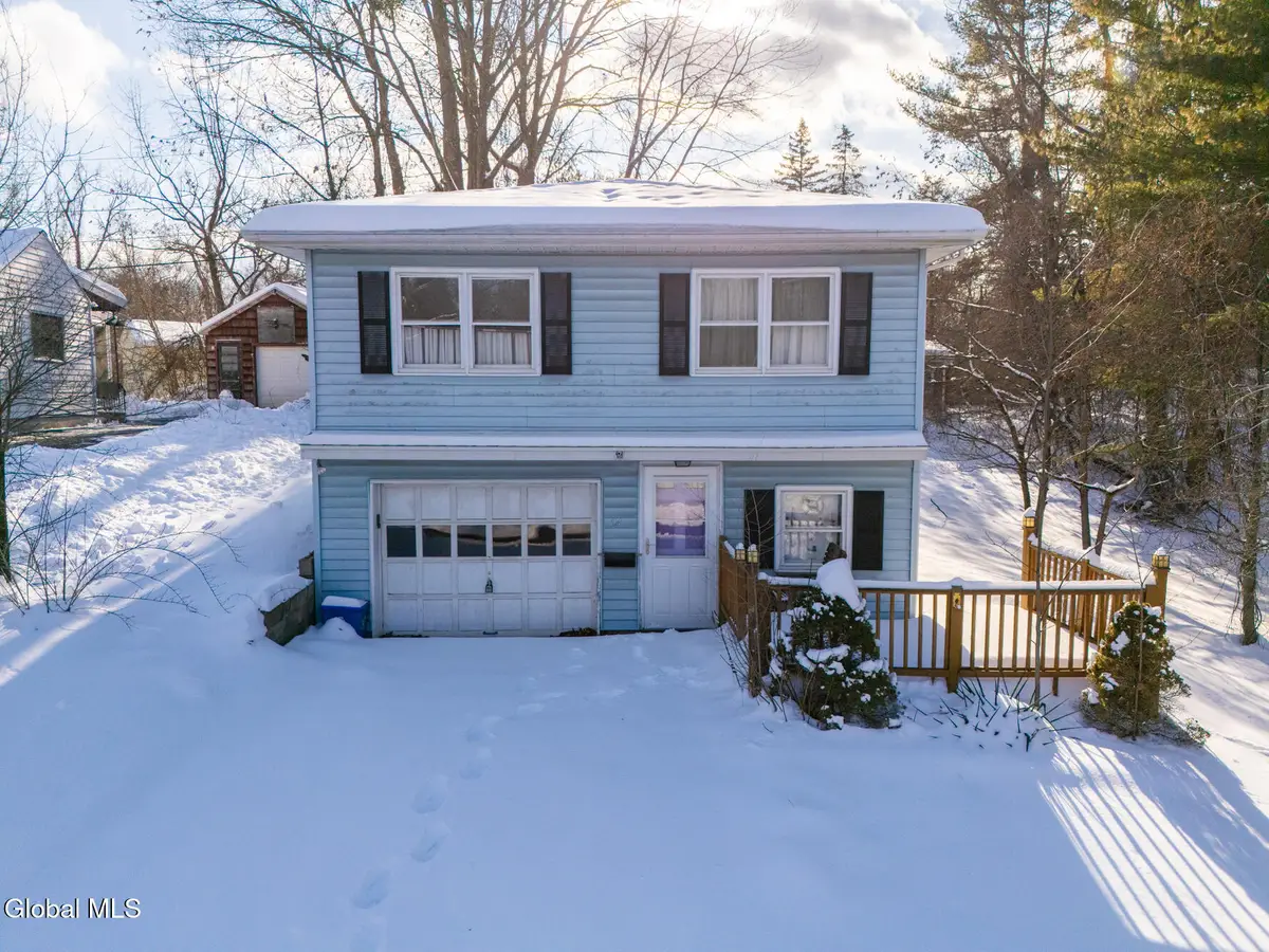 24-26 E Dillenbeck Drive, Guilderland, NY 12303 - #1