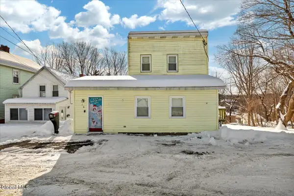 16 Billings Avenue, Troy, NY 12180