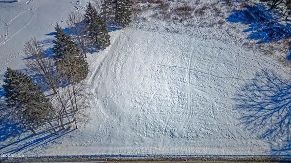 98 Wilrose Lane, Brunswick, NY 12180