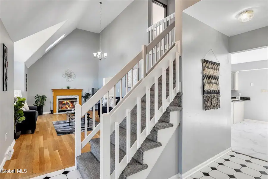 217 Long Meadow Lane, Rotterdam, NY 12306 - #2