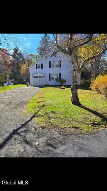 18 Pickering Lane, Troy, NY 12180 - #1