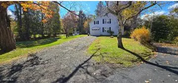 18 Pickering Lane, Troy, NY 12180 - #2