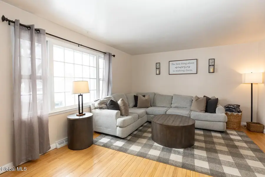 7 Wren Lane, Colonie Town, NY 12110 - #2