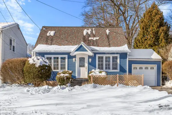 8 Fuller Terrace, Colonie, NY 12205