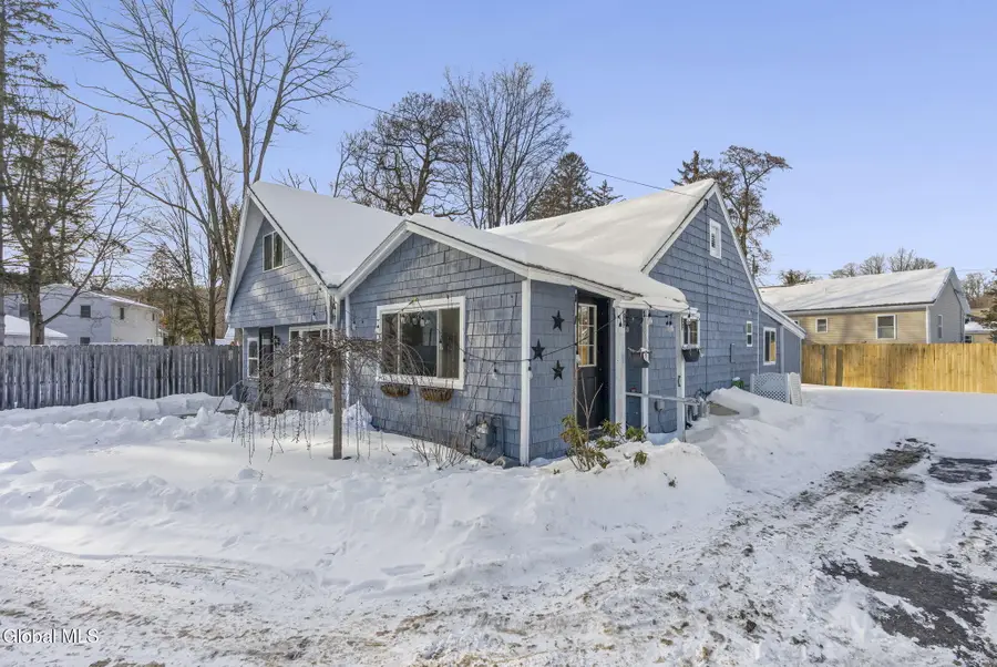 4 Valleyview Avenue, Rotterdam, NY 12306 - #2