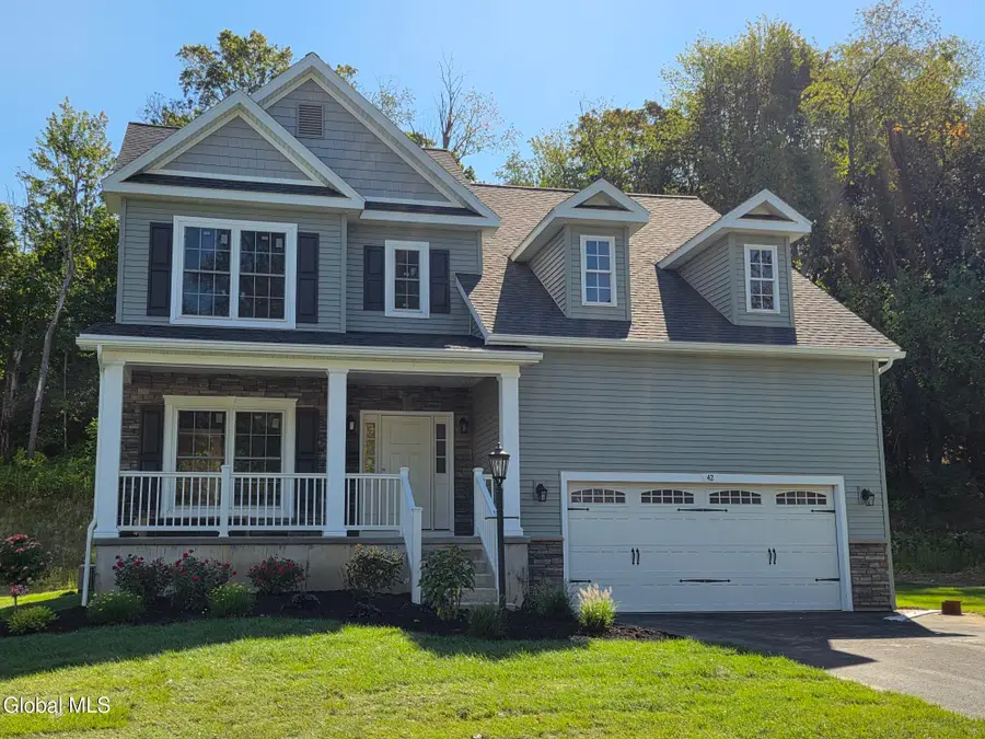 42 Waterford Avenue, Latham, NY 12110 - #3