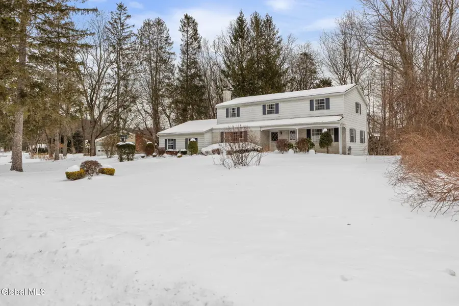 4 Willowbrook Lane, Halfmoon, NY 12019 - #2