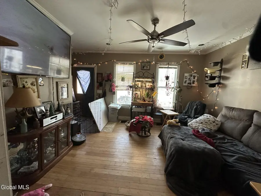 6 Hempton Street, Amsterdam, NY 12010 - #3