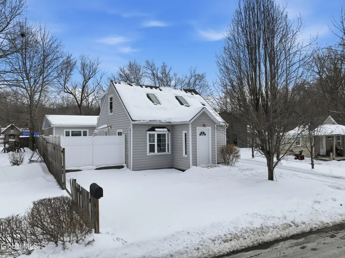 22 Schaffer Drive, Colonie Town, NY 12047 - #1