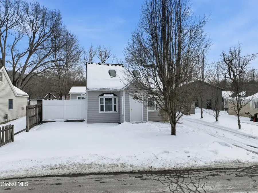 22 Schaffer Drive, Colonie Town, NY 12047 - #2