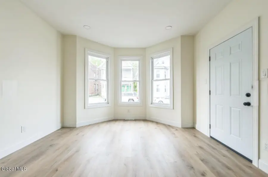 747 Eastern Avenue, Schenectady, NY 12308 - #3