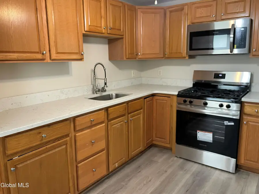 3 Lafayette Street, Green Island, NY 12183 - #2