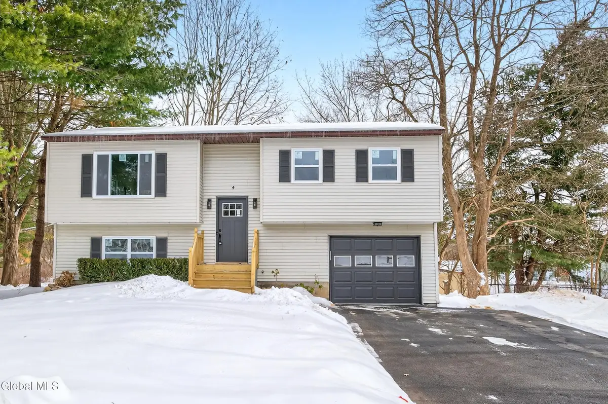 4 Royal Court, Stillwater, NY 12170 - #1