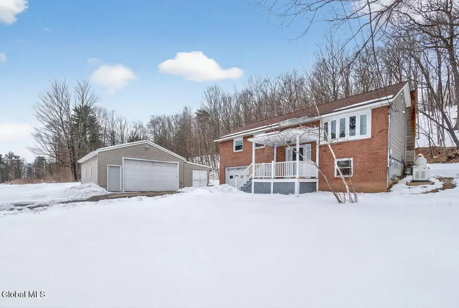 31 Daniels Road, Saratoga Springs, NY 12866 - #2