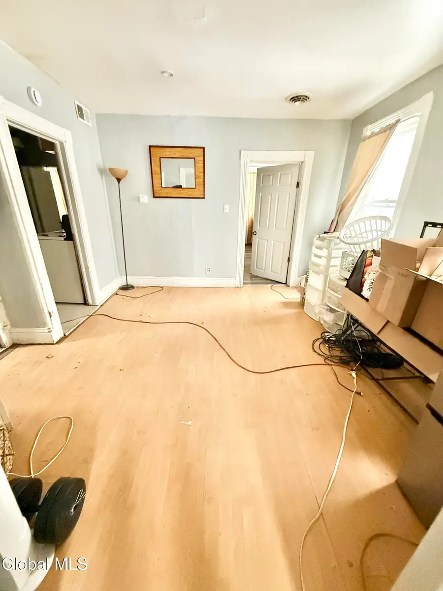 11 Mynderse Street, Schenectady, NY 12307 - #3