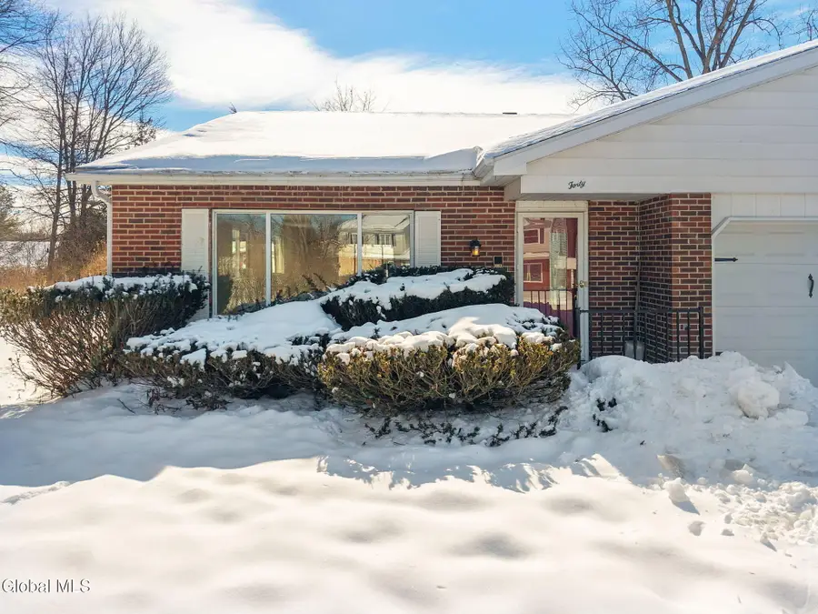 40 Olympian Drive, Slingerlands, NY 12159 - #3