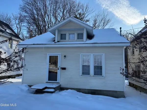 616 Kenwood Avenue, Bethlehem, NY 12054