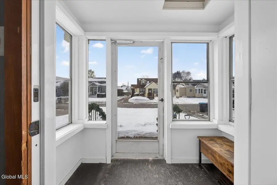 1221 Vinewood Avenue, Rotterdam, NY 12306 - #3