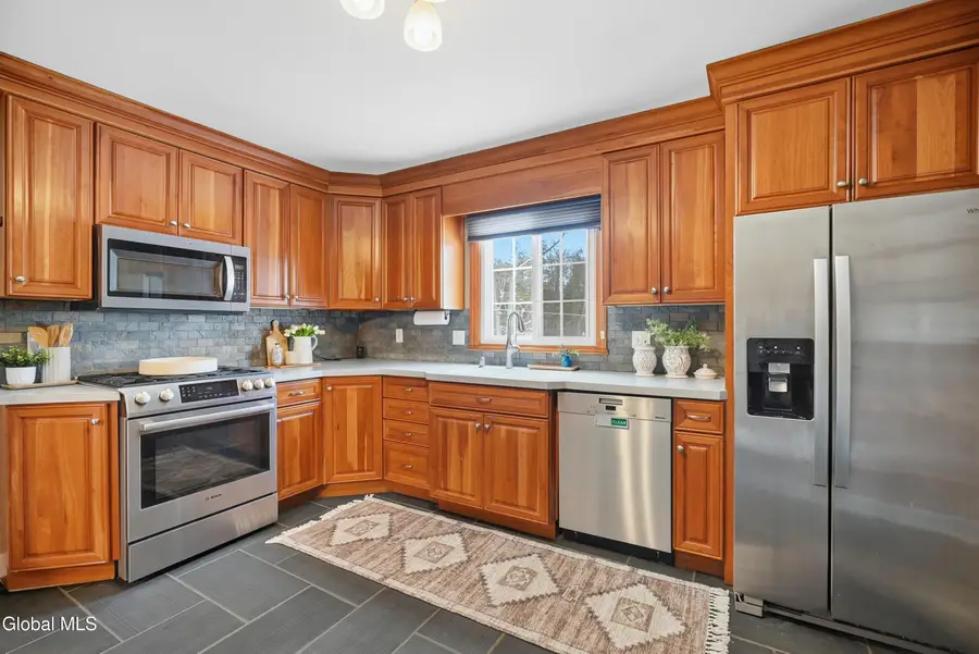 32 Brookwood Drive, Latham, NY 12110 - #3