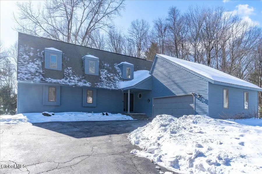 21 Orchard Park Drive, Clifton Park, NY 12065 - #2