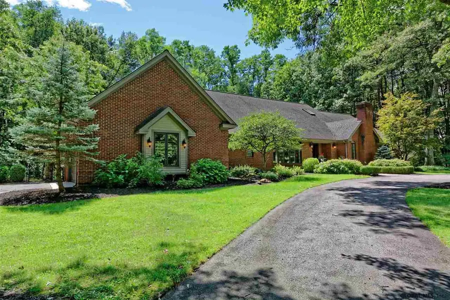 6 Beacon Hill Drive, Saratoga Springs, NY 12866 - #2