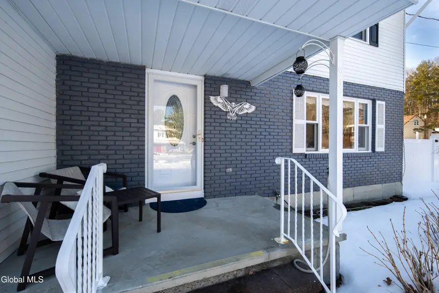 933 E Pine Hill Drive, Guilderland, NY 12303 - #2