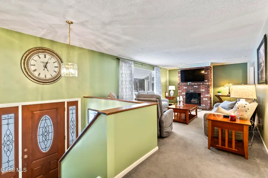 84 S Amherst Avenue, Colonie, NY 12304 - #2