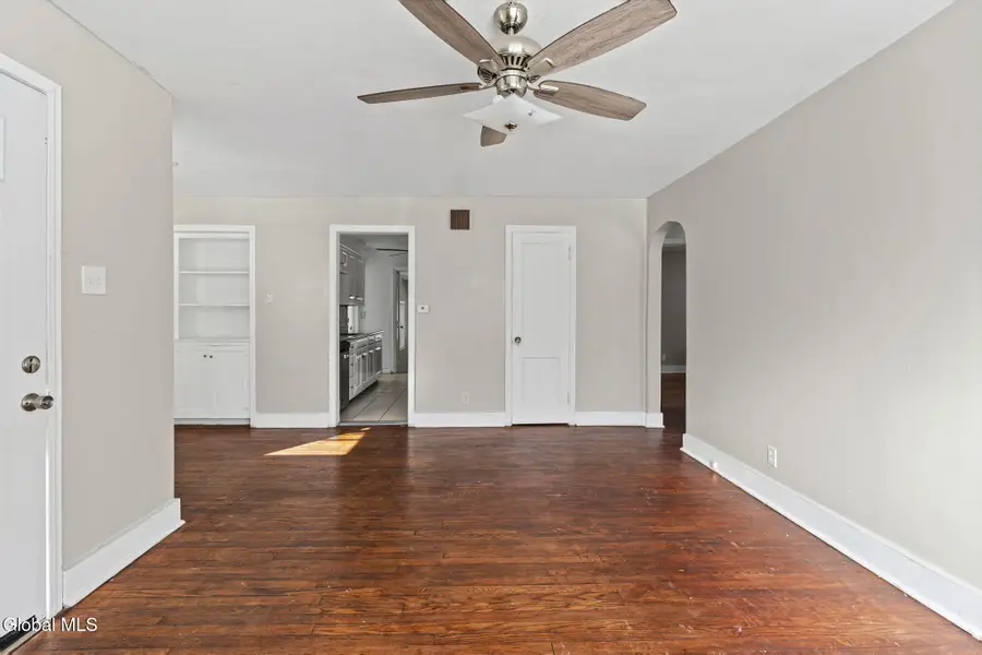 525 Kenwood Avenue, Bethlehem, NY 12054 - #3