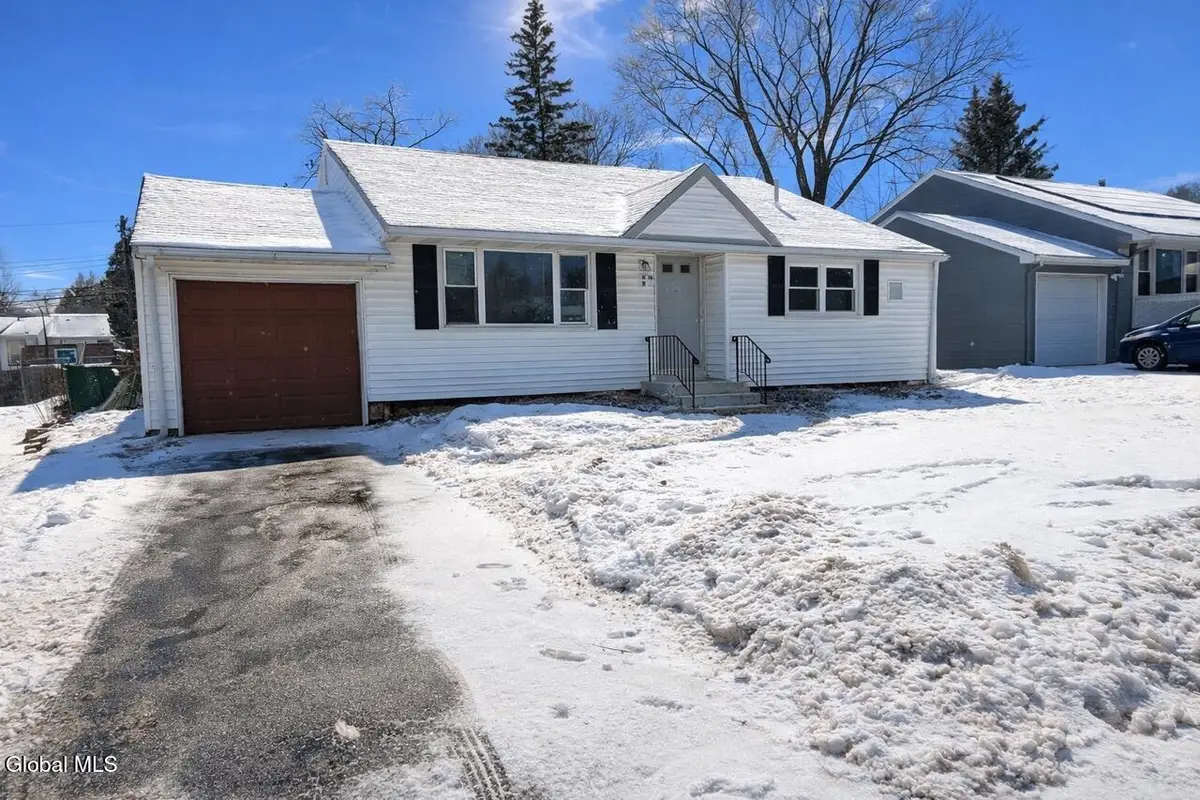 9 Dover Drive, Colonie, NY 12110 - #1