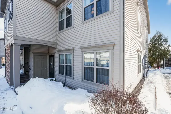 73 Saratoga Road #APT 7, Schenectady, NY 12302