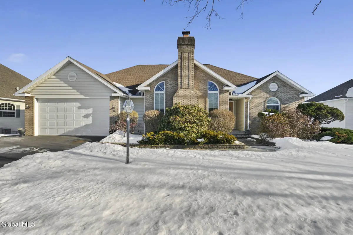28 Dogwood Lane, Loudonville, NY 12211 - #1
