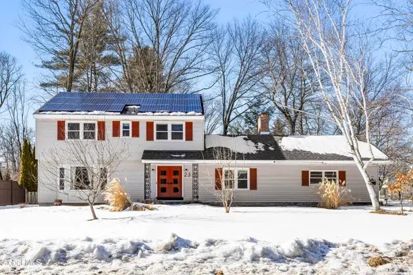 23 Woodmont Drive, Bethlehem, NY 12054