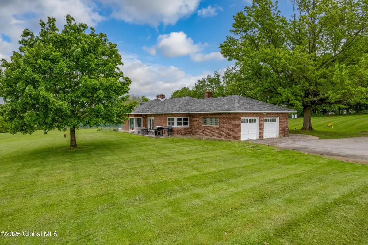 730 Mckay Road, Amsterdam, NY 12010 - #1