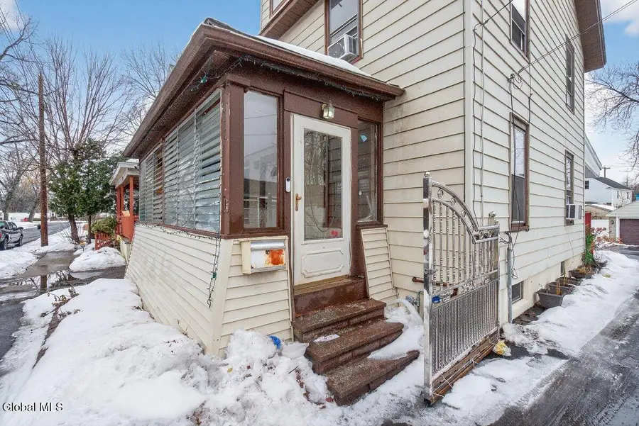 15 Manchester Road, Schenectady, NY 12304 - #3