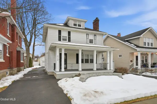 828 Decamp Avenue, Schenectady, NY 12309