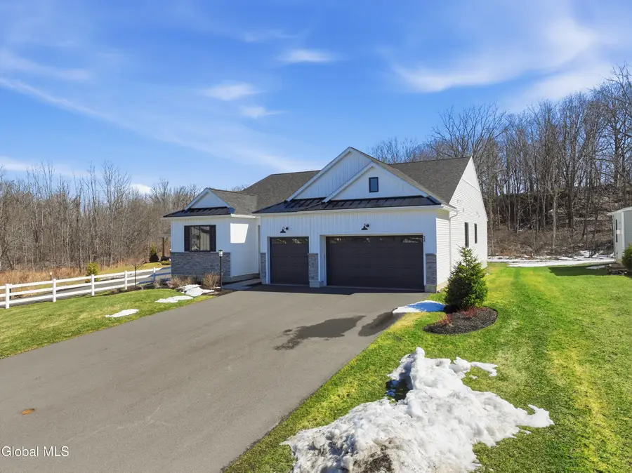 24 Wetherby Court, Cohoes, NY 12047 - #2