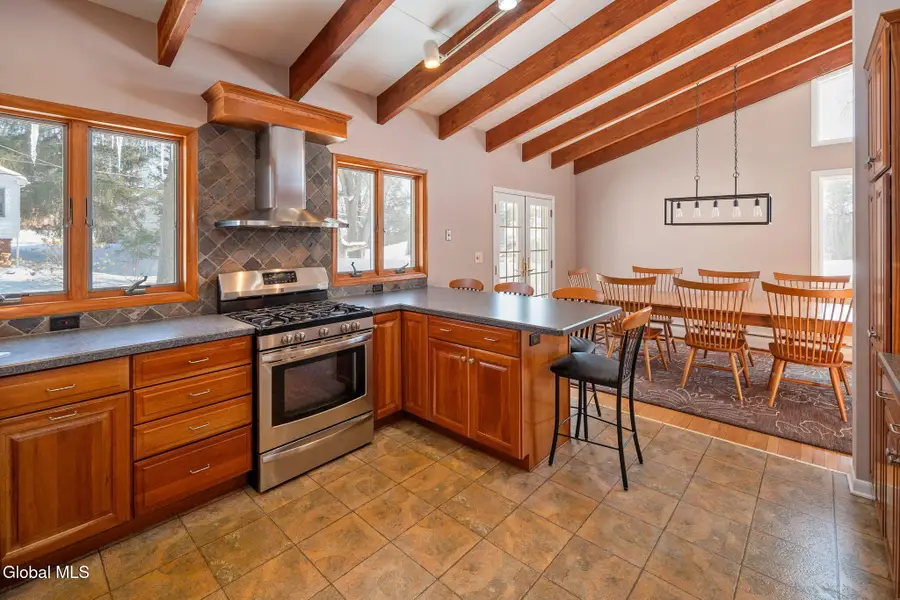 31 Brookwood Drive, Latham, NY 12110 - #2