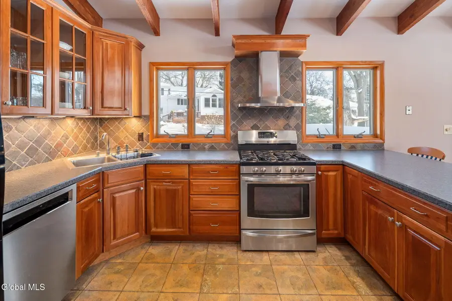 31 Brookwood Drive, Latham, NY 12110 - #3