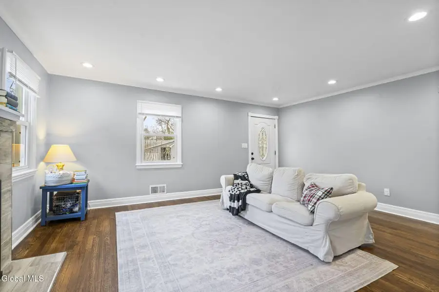 2041 Morrow Avenue, Niskayuna, NY 12309 - #2