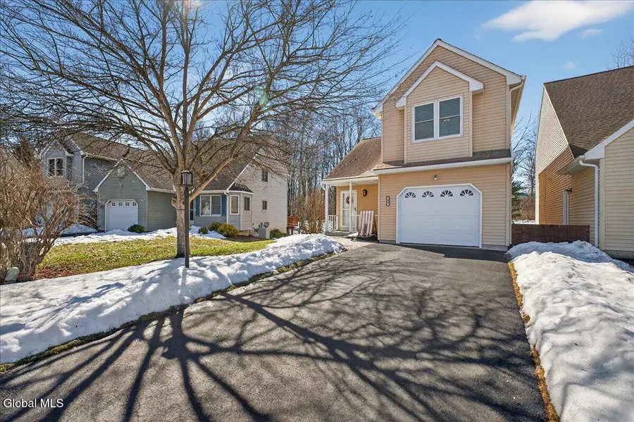 92 Cooks Court, Halfmoon, NY 12188 - #2