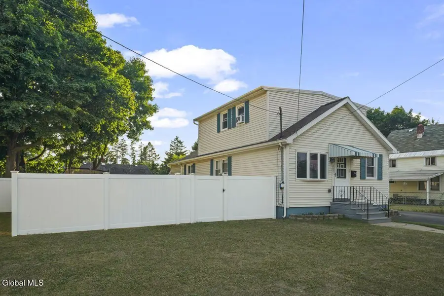 842 Adams Street, Rotterdam, NY 12306 - #3